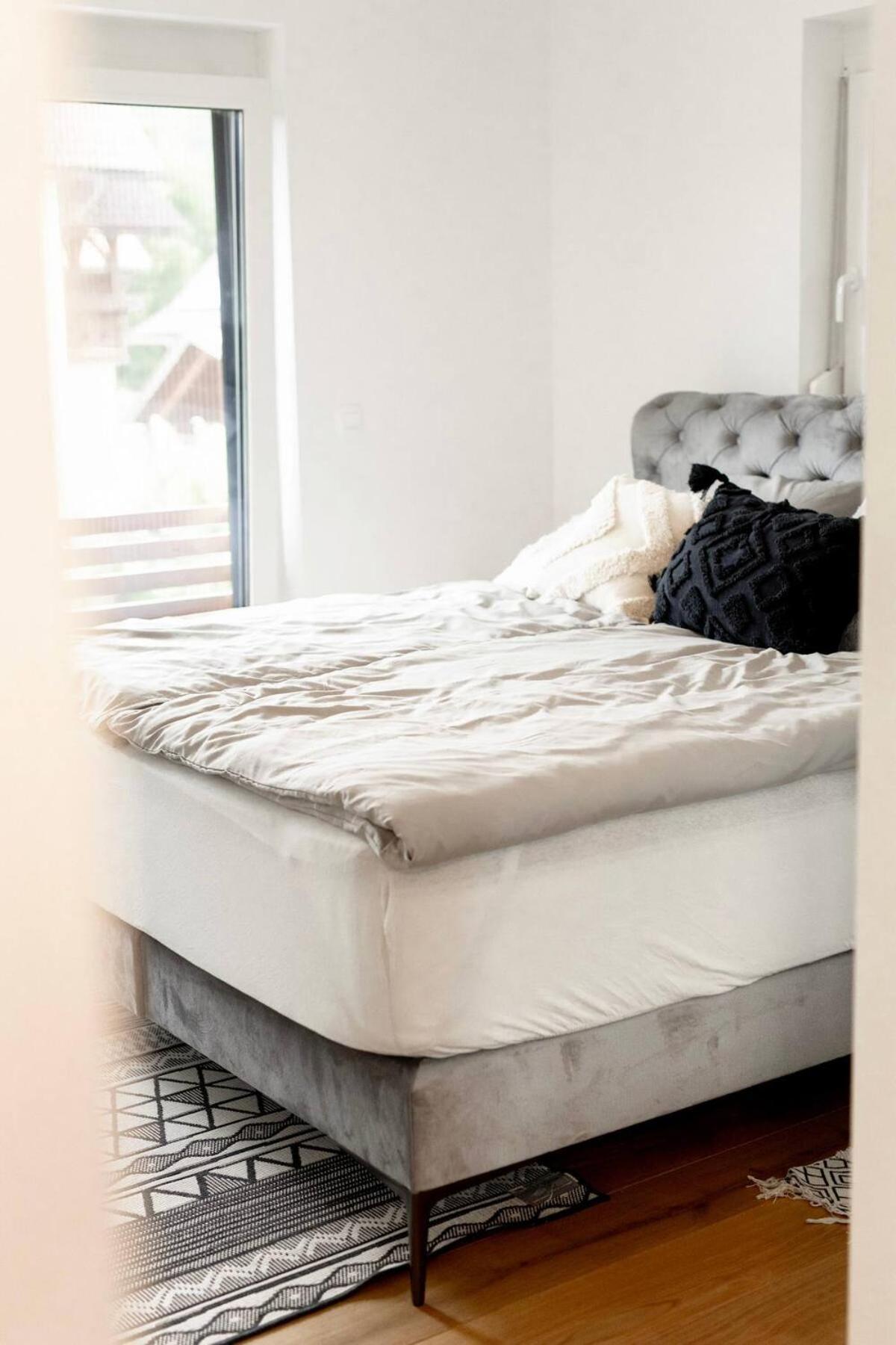 Aura Apartments Zirovnica Екстериор снимка
