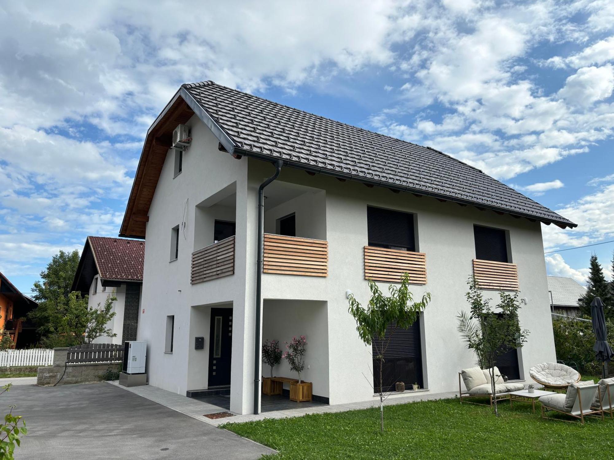 Aura Apartments Zirovnica Екстериор снимка