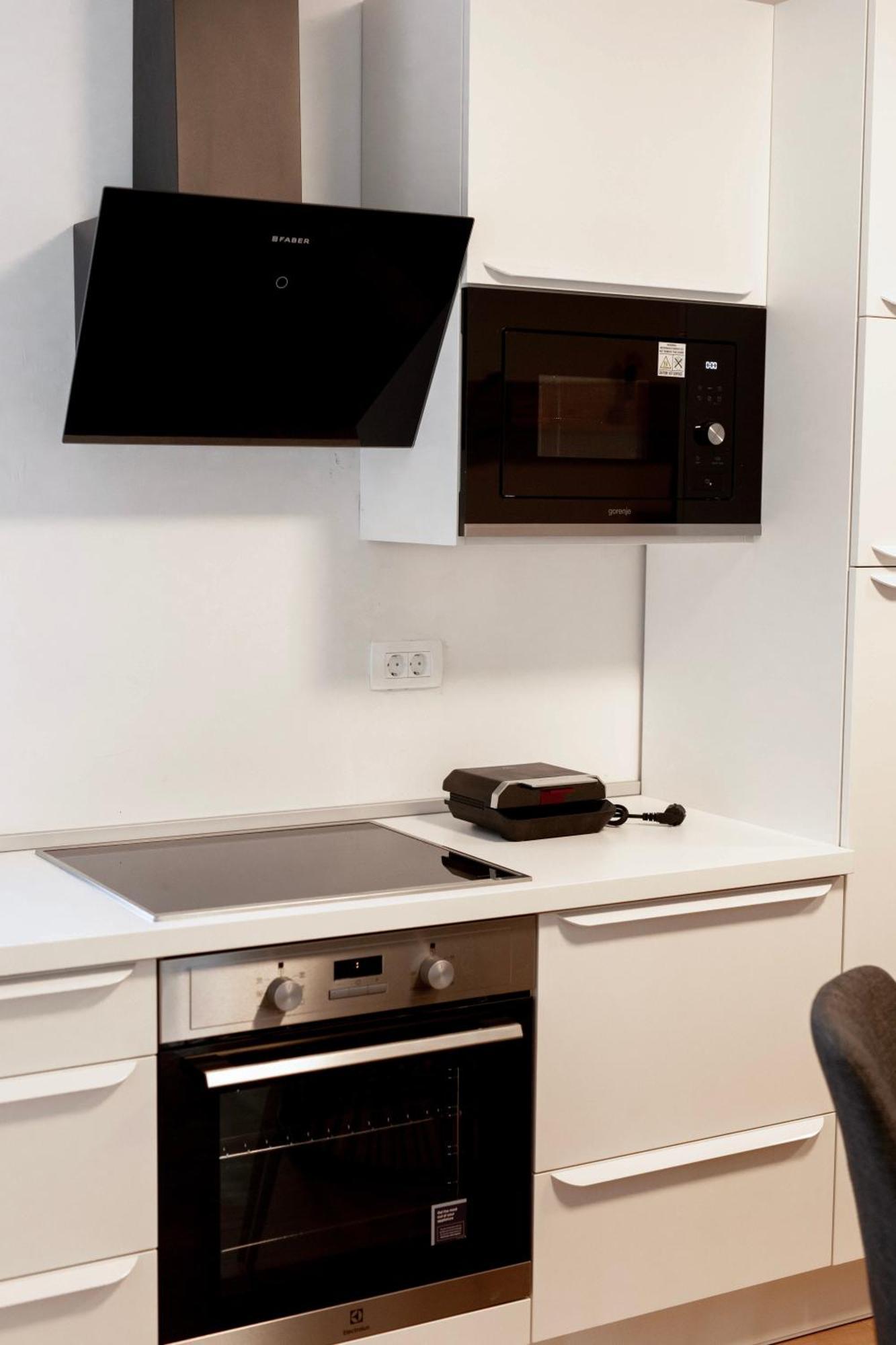 Aura Apartments Zirovnica Екстериор снимка