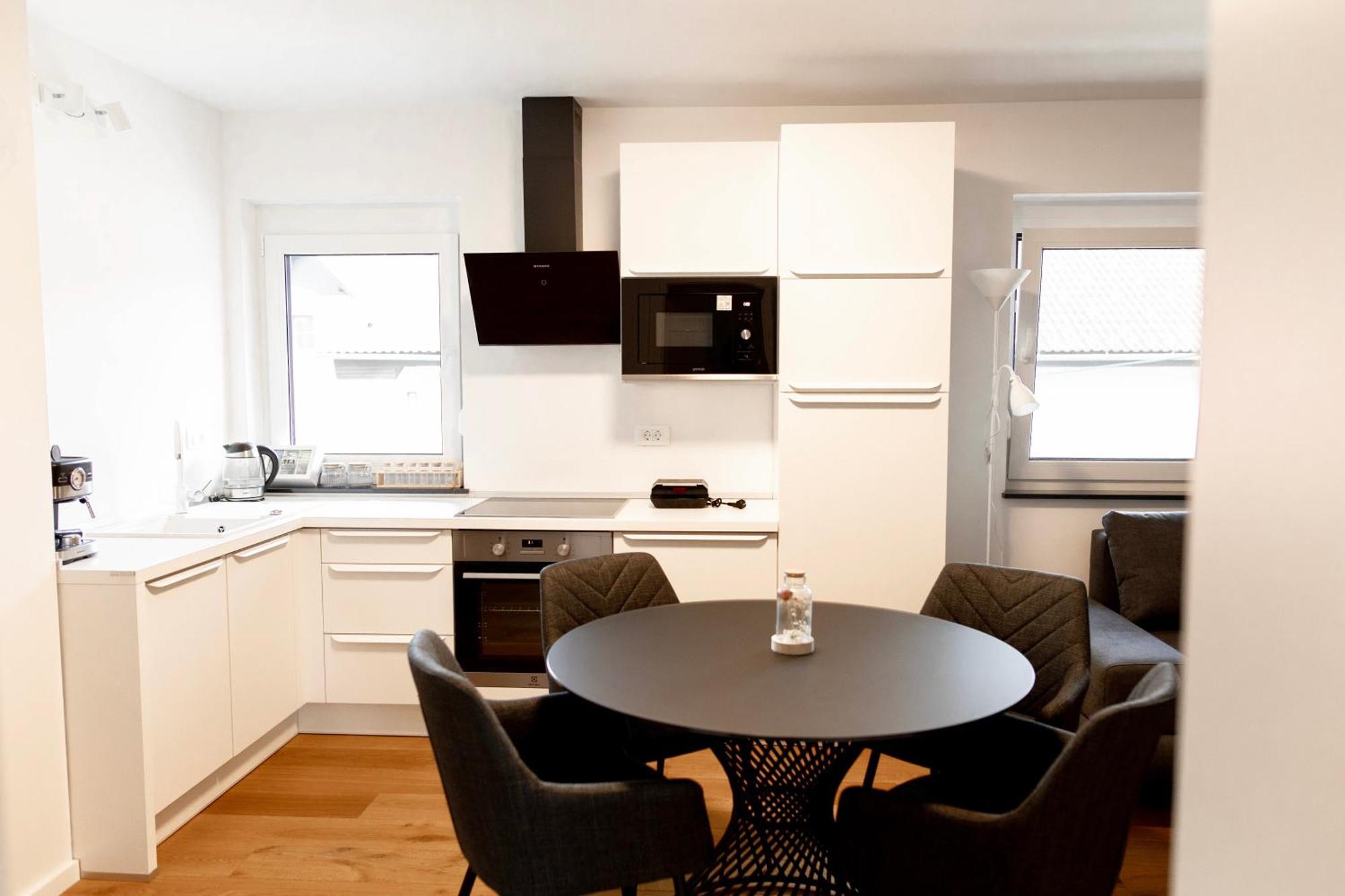 Aura Apartments Zirovnica Екстериор снимка