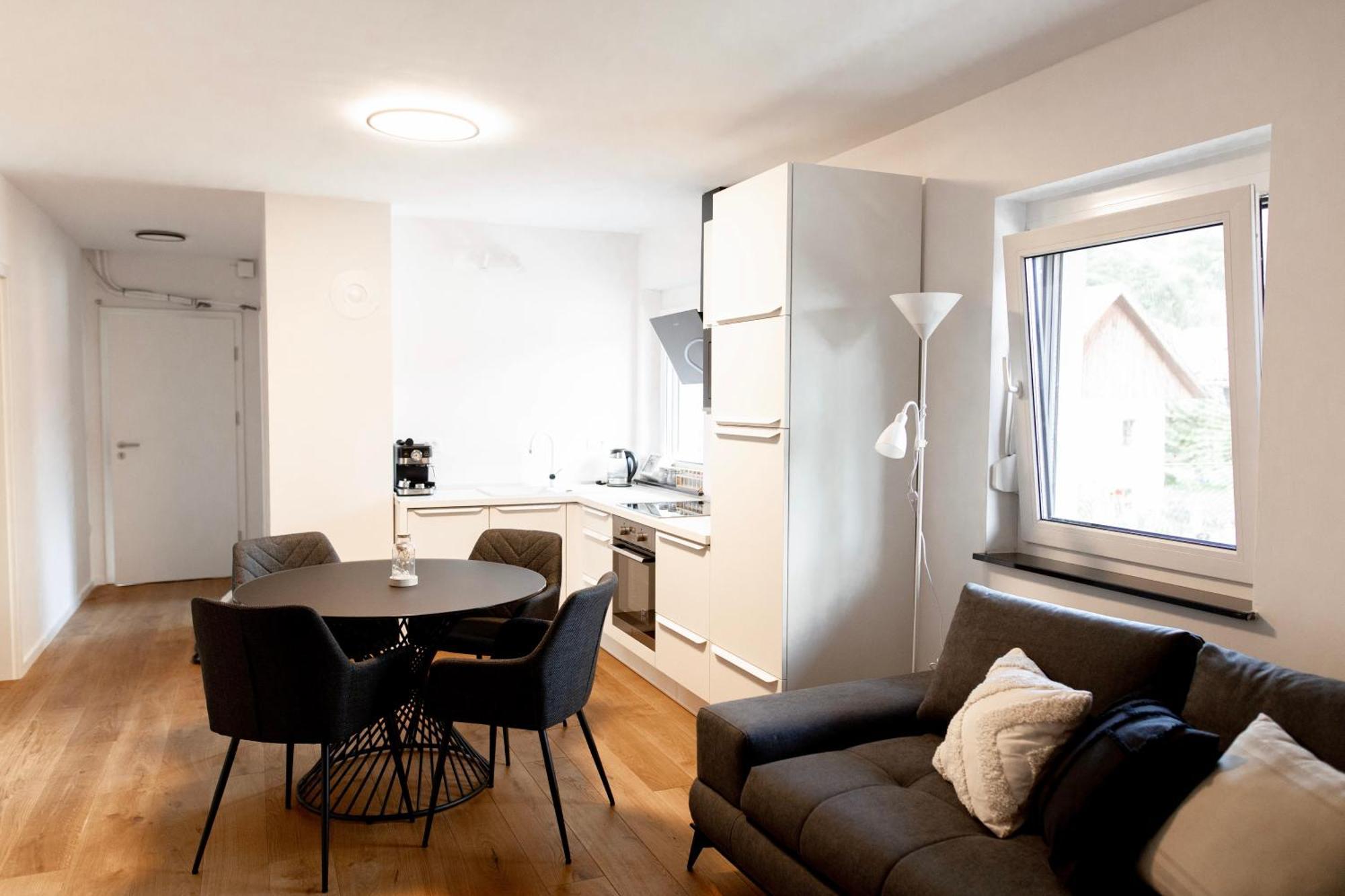 Aura Apartments Zirovnica Екстериор снимка
